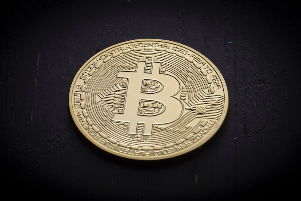 Loi de Finances 2022 : nouveautés pour la fiscalité des crypto-actifs.